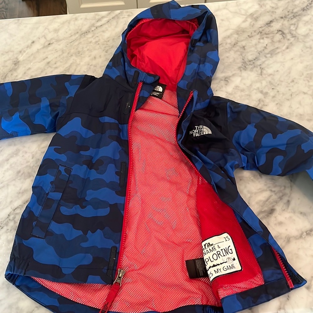 Kids north face rain coat